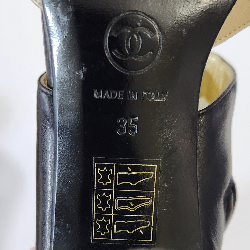 CHANEL Black‎ and Cream Heeled Boots - Picture 16 of 16